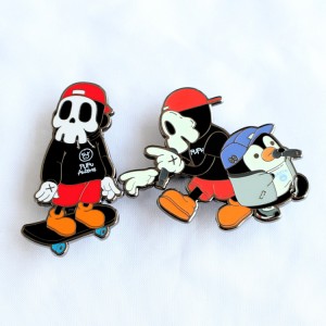 skating skull boy hard enamel pins personalized hat deco pupu badges