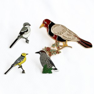 Sparrow siskin bird hard enamel pins