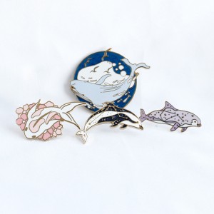 I-Cute Cartoon Badge yekhwalithi ephezulu ye-Lapel Pins Kunshan China Metal Pins akhiqiza i-Wholesale Hard Enamel Pin